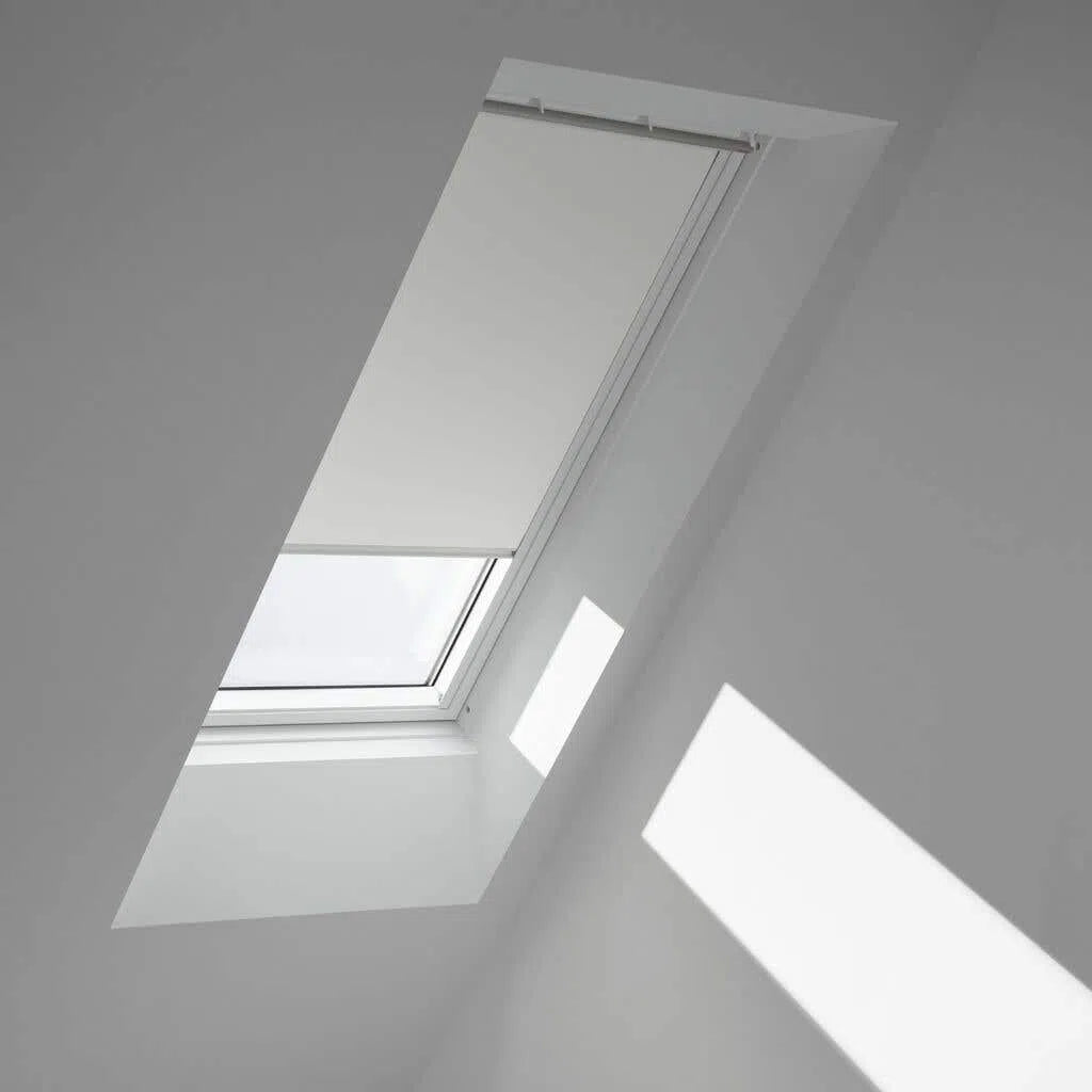 VELUX Manual Blockout Blind | Design 10